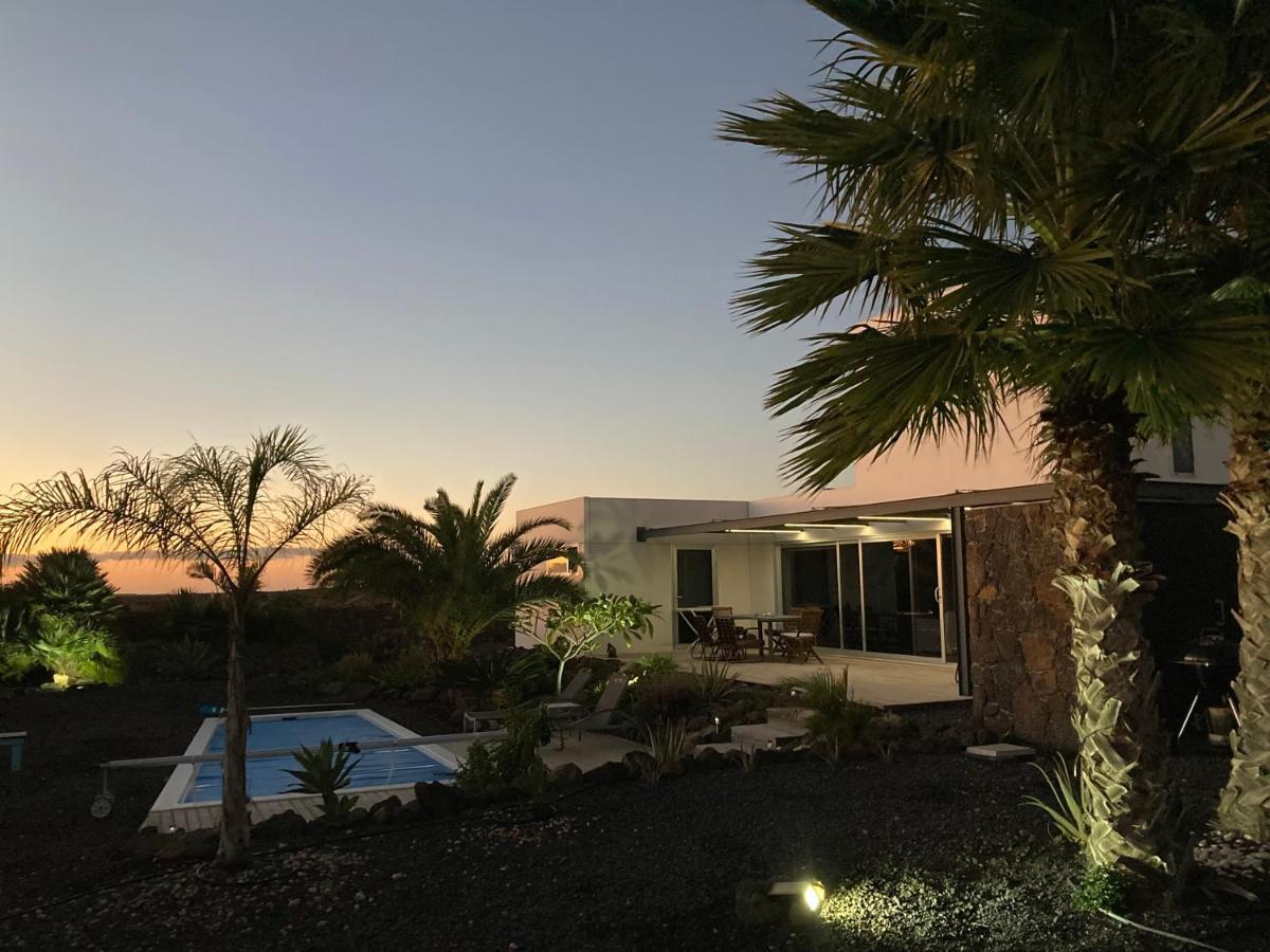 Majanicho Rock - Villa With Heated Pool Лахарес Экстерьер фото